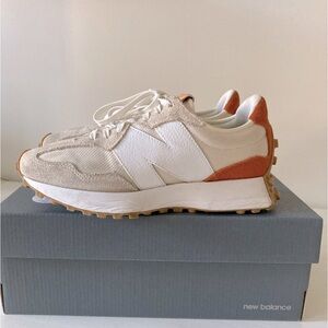 Women’s New Balance 327 sneakers